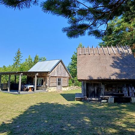 Intsu Suvemaja Hotel Liiva  Bagian luar foto