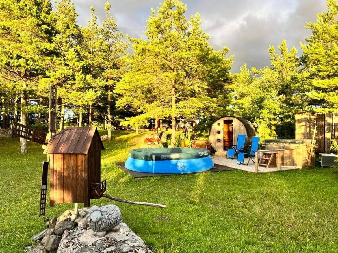 Intsu Suvemaja Hotel Liiva  Bagian luar foto